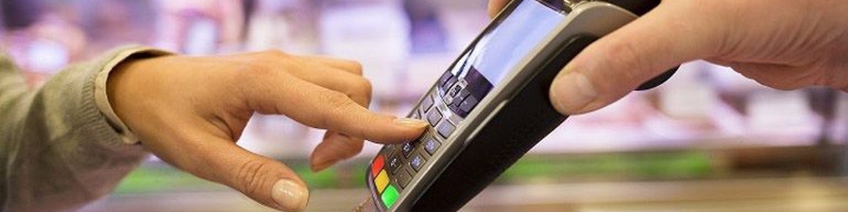 Наличные или карта? Реалии оплаты услуг через платежный терминал